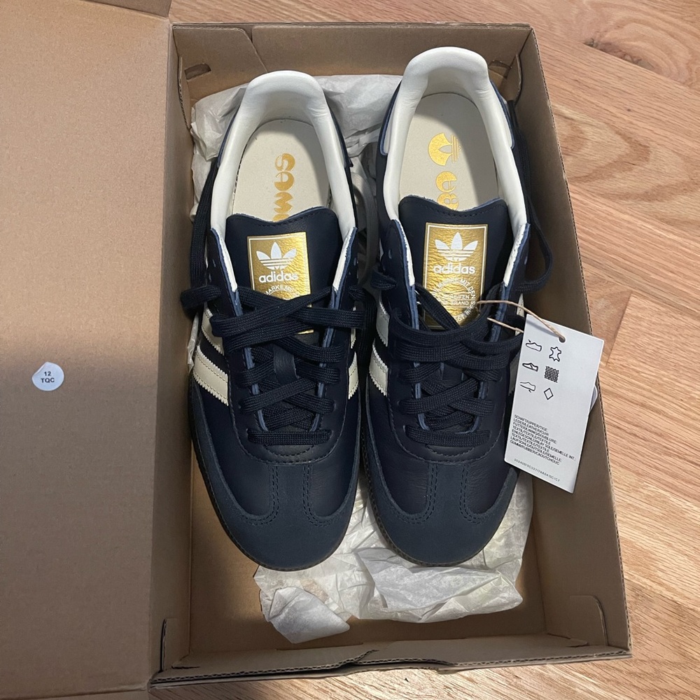 adidas originals og navy m7/w8 NIB SOLD OUT size